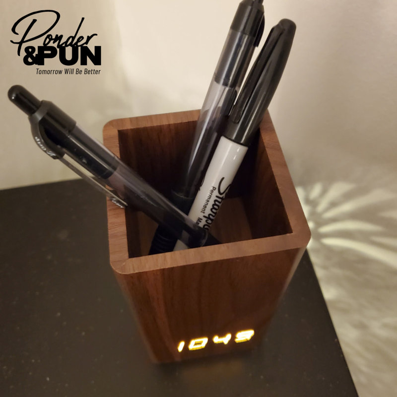 Horloge de bureau à DEL avec porte-manteau - brun, Espresso