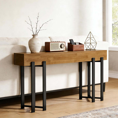 Console rustique au design industriel