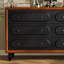 Buffet élégant de style rétro-102439310