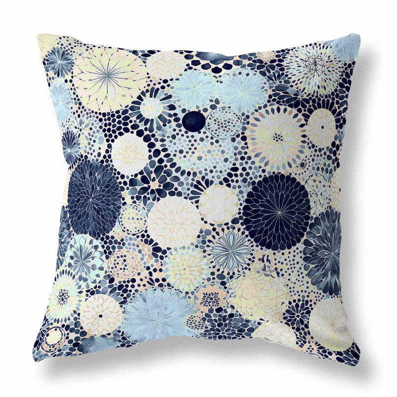 Coussin décoratif réversible intérieur / extérieur Crystal Drift, H 16 po x l 16 po, Bleu / crème floral / géométrique
