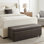 Banc/repose-pieds avec rangement rectangulaire de style transitionnel de 122 cm de largeur recouvert de cuir végan avec rangement intégré et garniture cloutée Kingsley