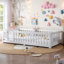 Lit simple avec garde-corps et porte pour enfants-582008251-582008248