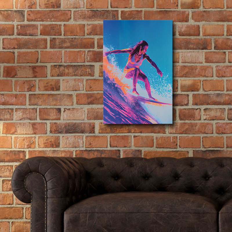 Art mural en verre épique «Surfing Woman» par Andreas Magnusson, H 24 po x l 16 po x P 0,2 po