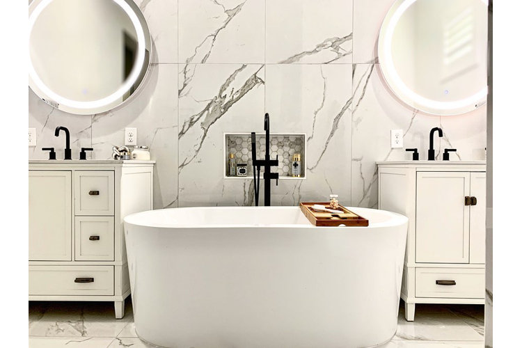 Badezimmerspiegel mit integrierter LED