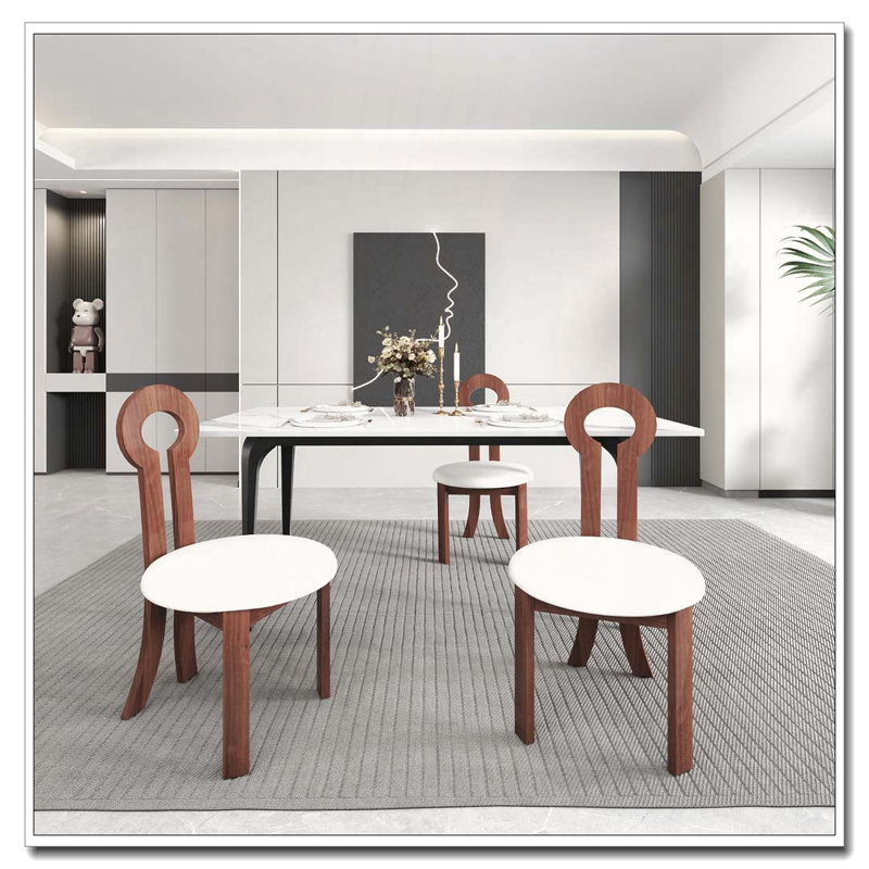 Chaise en caoutchouc et bois massif