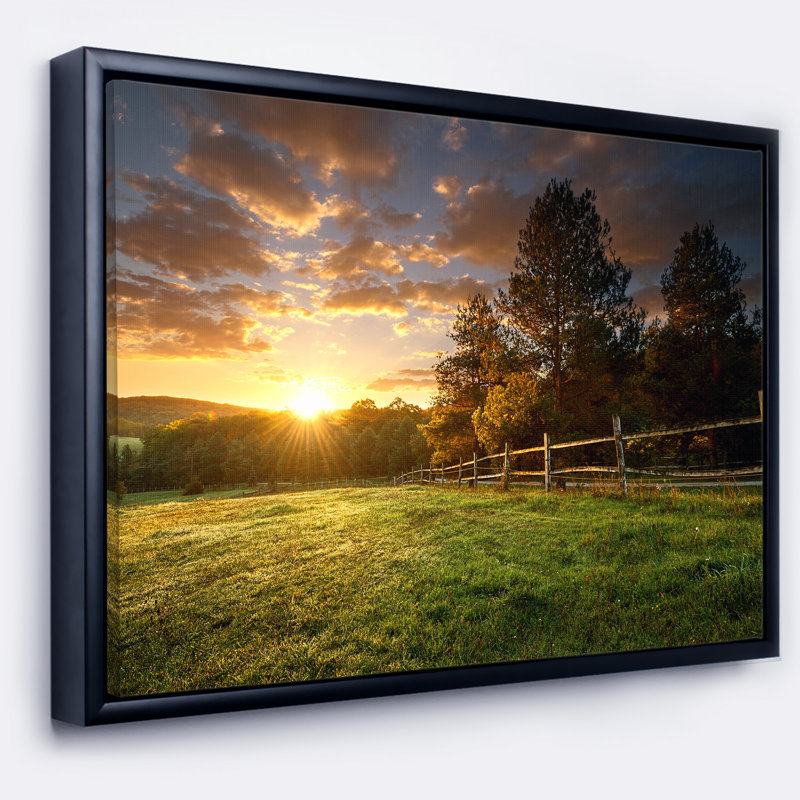 «Fenceed Ranch at Sunrise», photographie encadrée sur toile, H 30 po x l 40 po x P 1,5 po