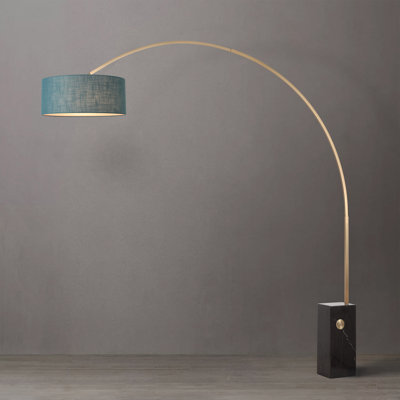 Lampe en arc Iconic 95 po - Mid-Century moderne, acier laiton vieilli, base en marbre noir, abat-jour tambour en lin turquoise, intensité variable, ampoule DEL, abat-jour 22 po