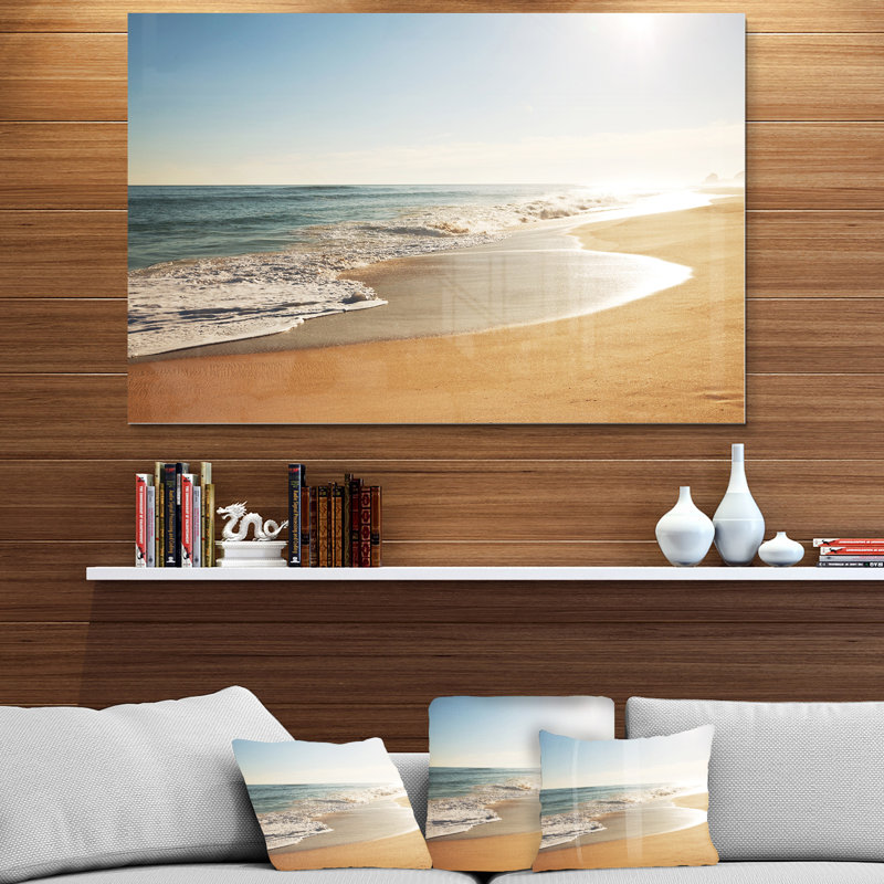 « yellow coucher over gloomy beach modern beach », reproduction de photo sur toile tendue, H 20 po x l 12 po x P 1po