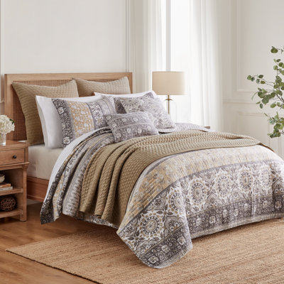 Lirelle Cotton Damask Quilt