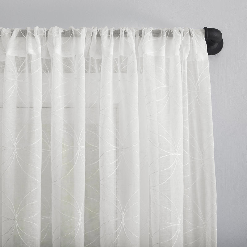 Panneau de rideau transparent avec passe-tringle brodé - Basics by Wayfair ™, Ivoire ivoire, L 50 po x L 63 po