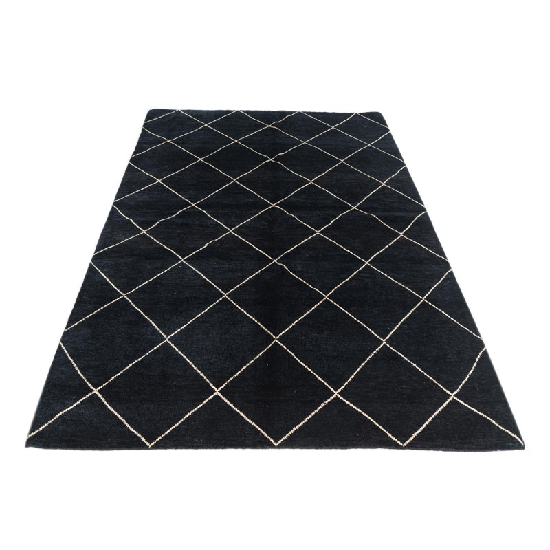 Oavia Black Rug