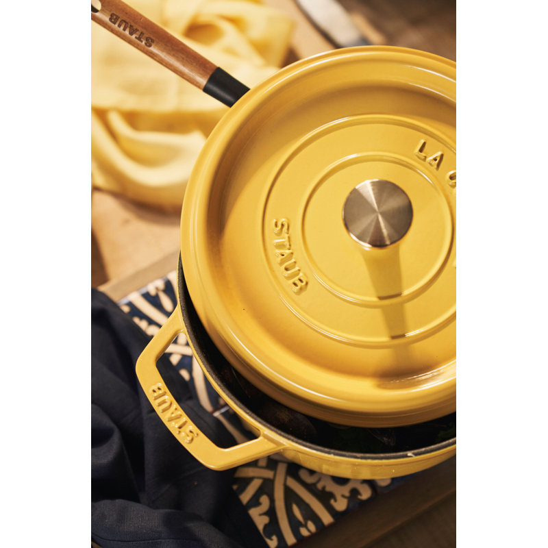 La Cocotte Cast Iron Round Cocotte, Citron, 7 quarts