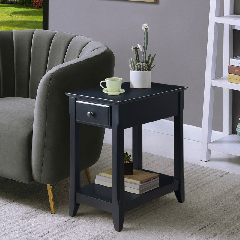 Élégante table d'appoint noire avec rangement - Fabrication en bois pour les petits espaces avec tablette inférieure, Noir