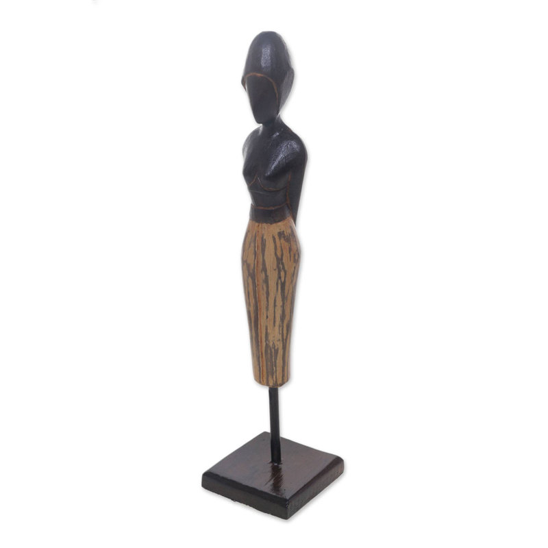 Figurine de l’indonésie en bois d’attente Cuvier