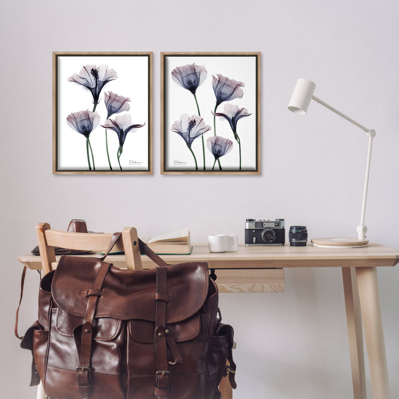Ensemble de 2 cadres flottants Bounteasant Dusk Lilies, design par Albert Koetsier, H 21 po x l 17 po