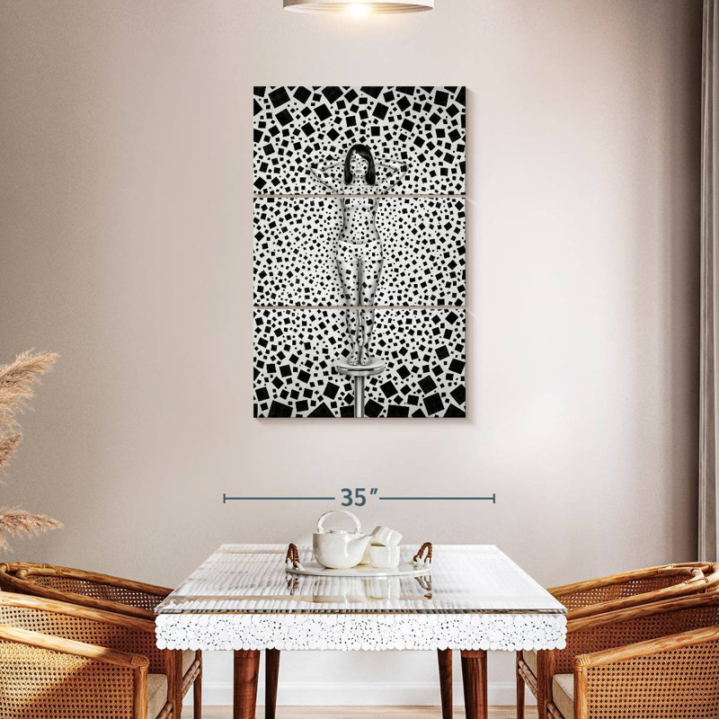 Senne Less Is More Illusion, H 45 po x l 28 po