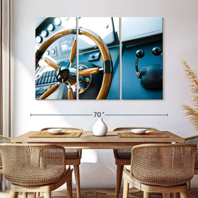 Mehar Luxury Yacht Helm