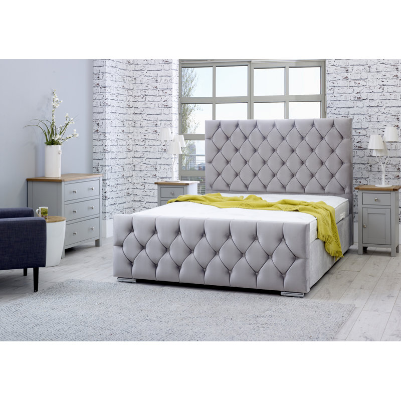 Katara Upholstered Velvet Sleigh Bed, Double (4'6), Silver