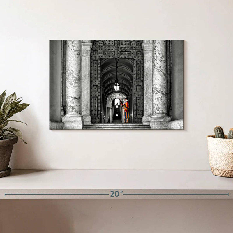 Dolce Vita Rome - La Garde suisse, H 8 po x l 12 po