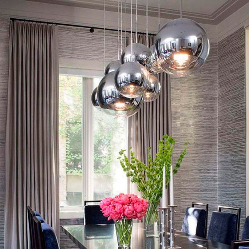 Luminaire suspendu moderne en verre dégradé métallique, demi-chrome / sphère dorée, H 59 po x l 14 po x P 14 po, Argent