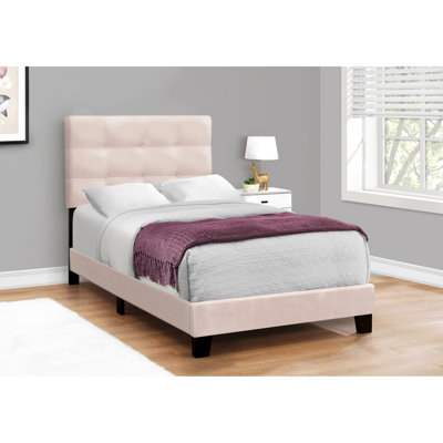 Lit simple tapissier, velours rose pour chambre d'adolescent, cadre de lit tendance, chambre d'adolescent de style transitionnel