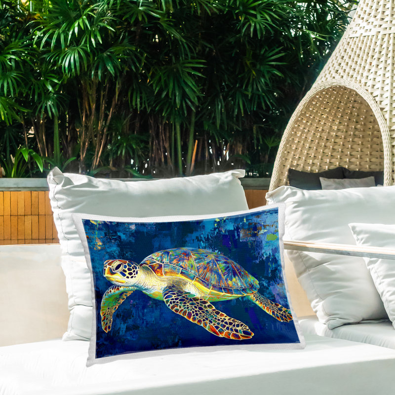 Coussin d'extérieur imprimé tortue de mer aux couleurs prismatiques, design par LSR Design Studio, Animaux bleus 29