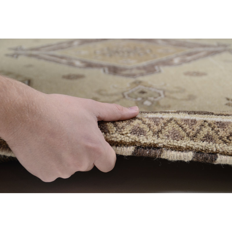 Classic Oriental Wool Area Rug, Rectangular 60 x 90cm