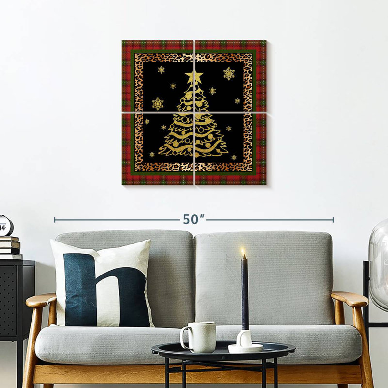 Lelend Rustic Christmastif, 26" H x 26" W