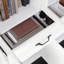 Vitrine 6 portes 2 tiroirs au design moderne