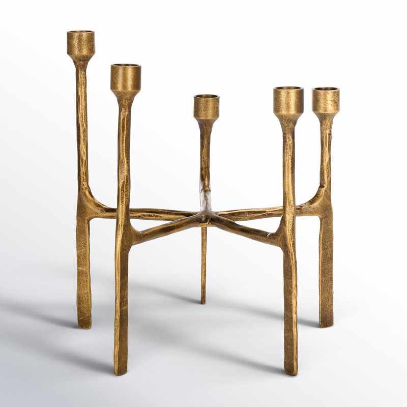 Quyn  Taper Candleholder Centerpiece