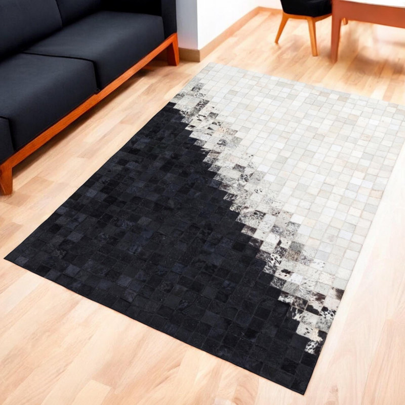 Tapis noir et gris en patchwork de peau de vache, tapis moderne, Rectangle 13 pi 6 po x 9 pi 6 po