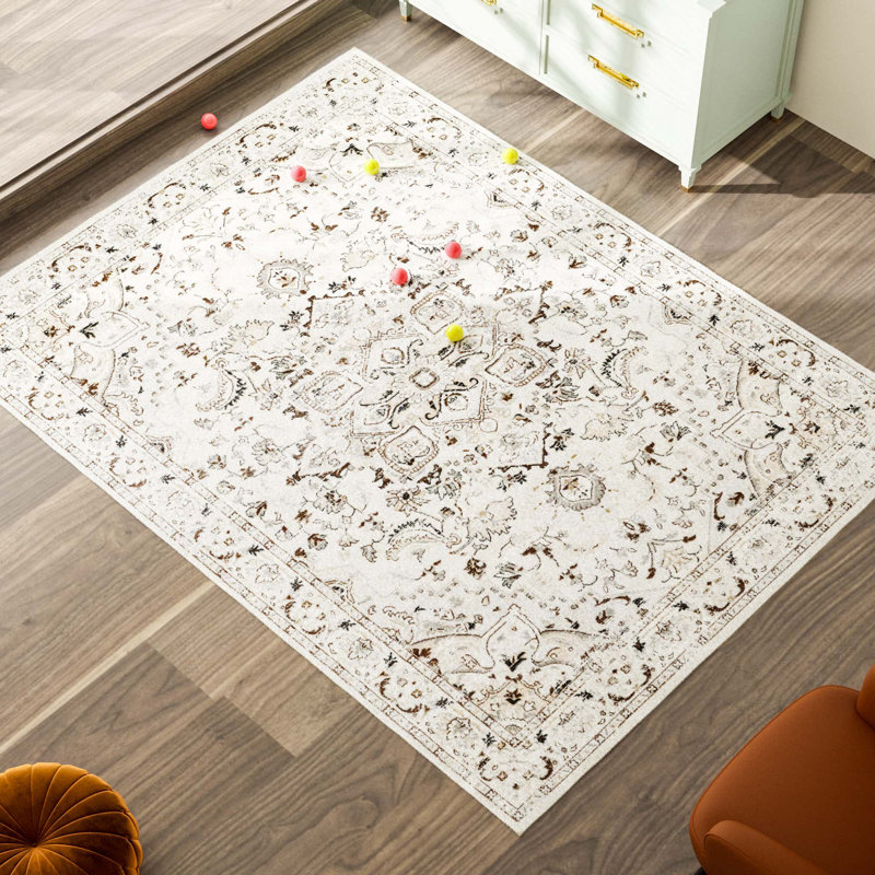 Tapis de style oriental traditionnel Losh en brun / beige / crème Losh, Rectangle 4pi x 6 pi