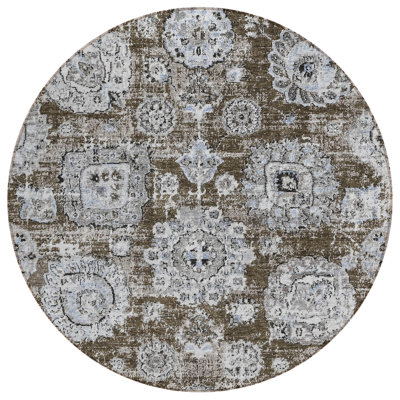 Ivany Machine Washable Stain Resistant Floral Indoor/Outdoor Rug