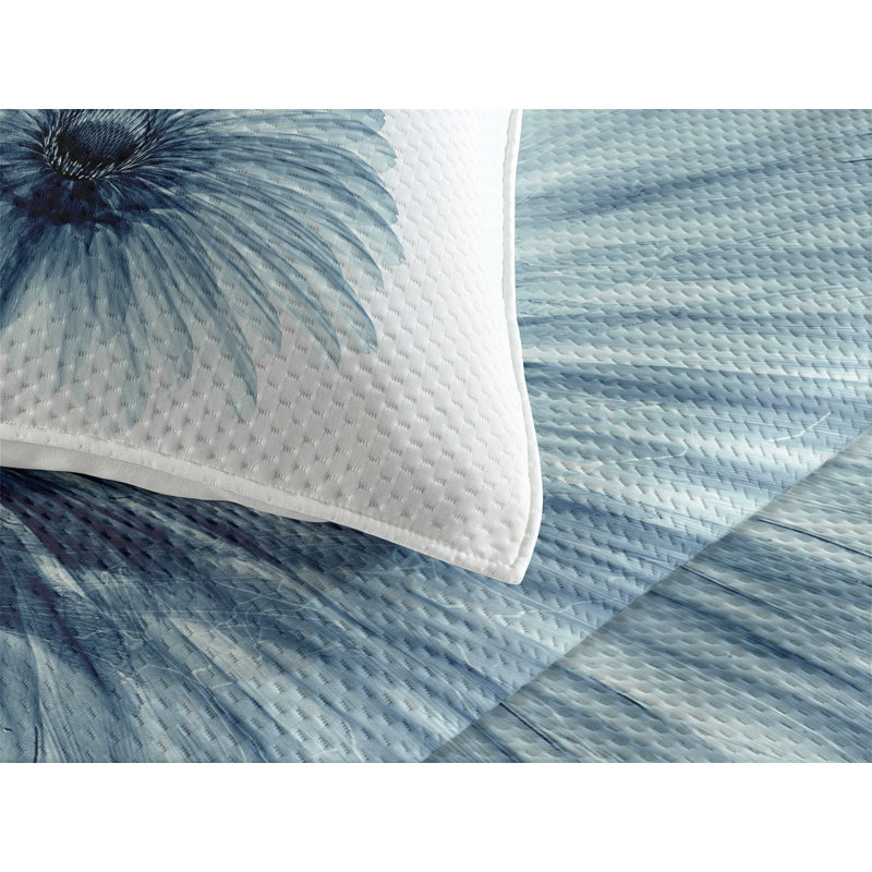 Flower Farmhouse / Country Polyester Coverlet, King Bedspread + 2 Shams