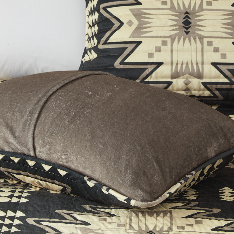 Woolrich Sierra Oversized Print Plush Quilt Set, Queen Coverlet + 2 Shams