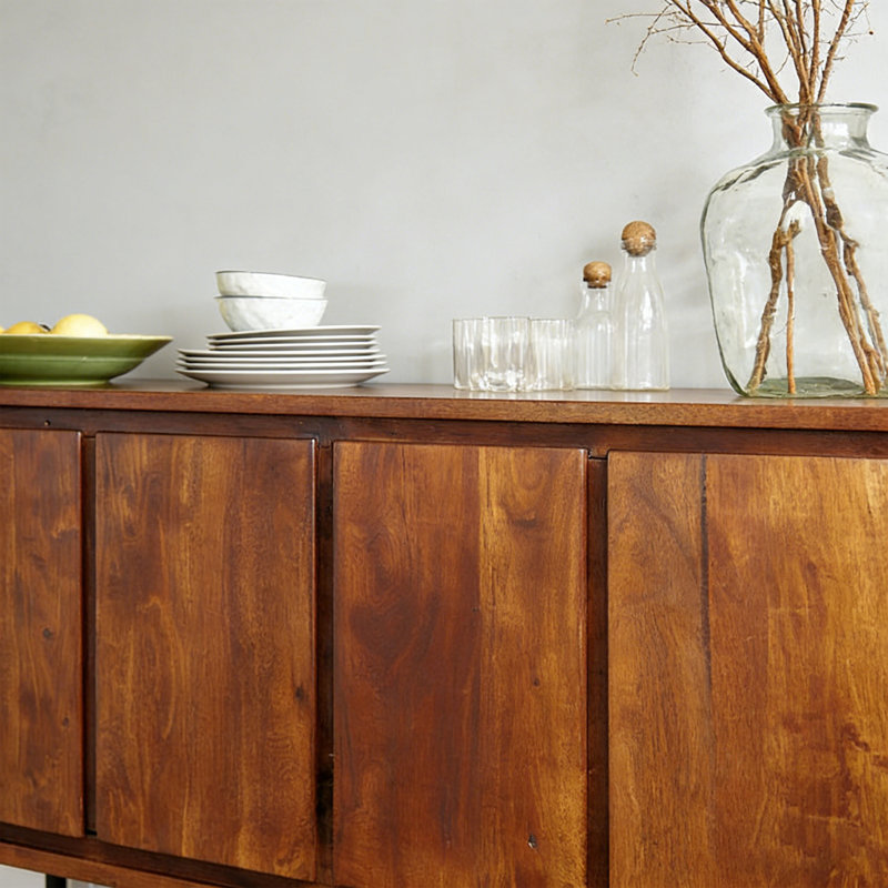 Buffet minimaliste en bois massif de style nordique