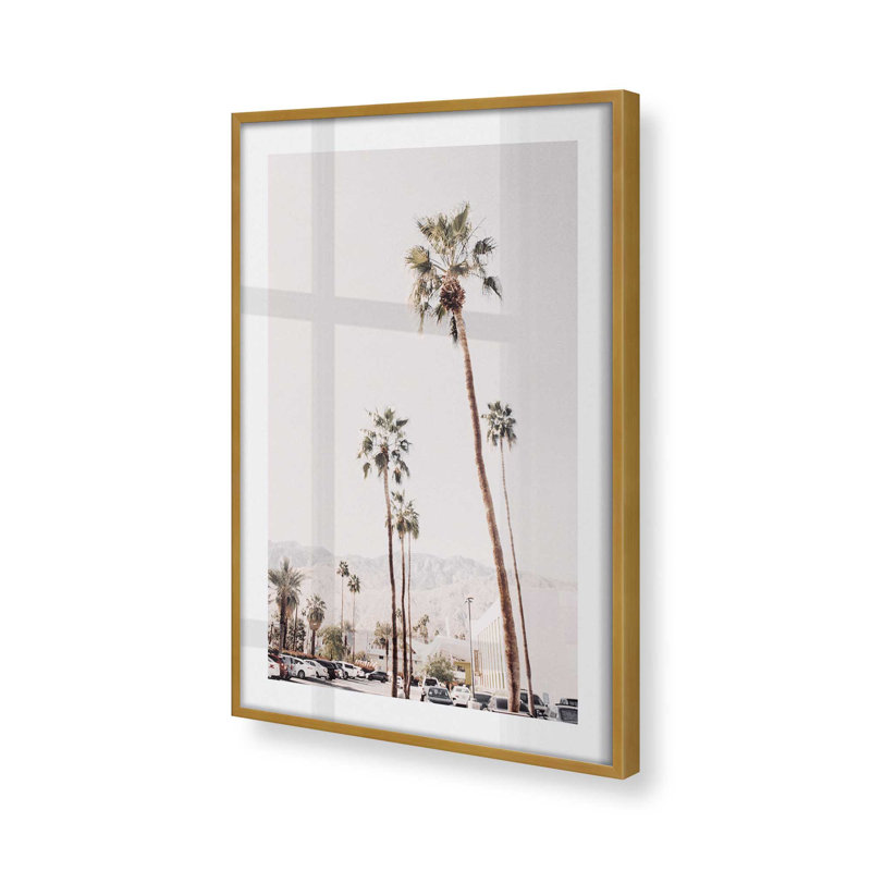 «Towering Palms», impression roulée, Cadre doré poli, H 17,25 po x l 13,25 po x P 1,25 po