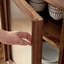 Armoire de rangement moderne et minimaliste pour le salon-468555624
