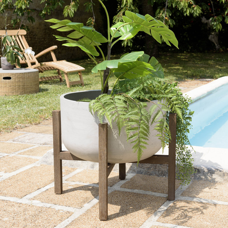 Akil Pot Planter