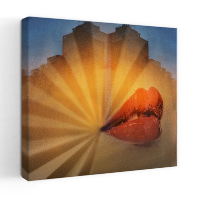 «Red Lips Sunburst», impression audacieuse d'architecture urbaine industrielle