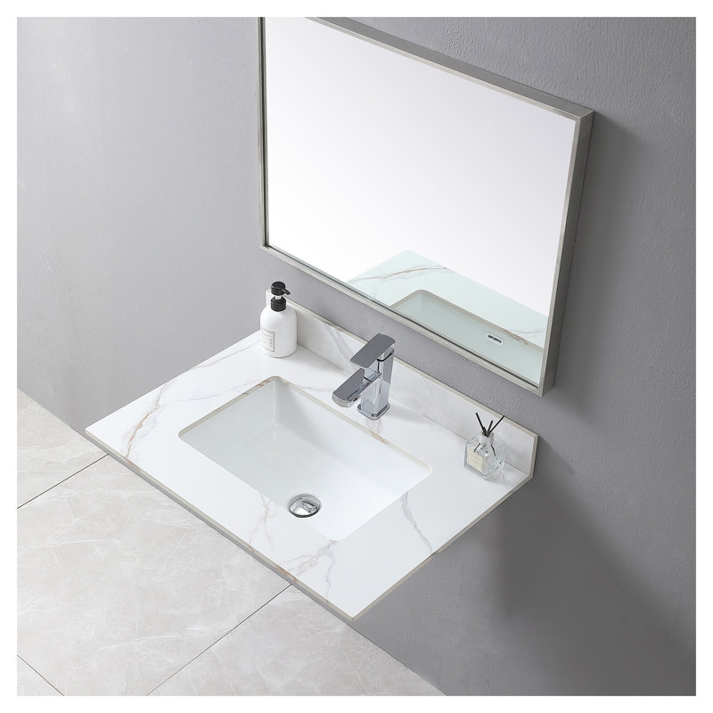 Dessus de meuble-lavabo en pierre frite or Carrara de 31 po avec évier et dosseret encastrés Montary