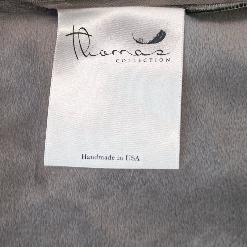 Ensemble de coussins décoratifs en fausse fourrure Thomas Collection® Misty Mountain Wolf, Carré 22 po