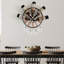 Porte-bouteilles à horloge murale avec porte-verres à pied Red Barrel Studio® - Étagère unique pour organisateur de champagne, blanc et rouge