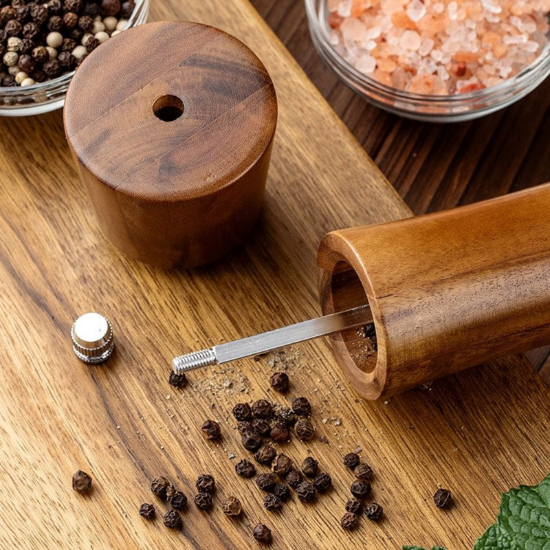 Salière et poivrière en bois