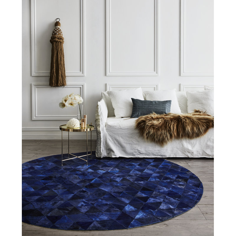Trilogia Cowhide Geometric Area Rug in Midnight Blue, Round 4'11"