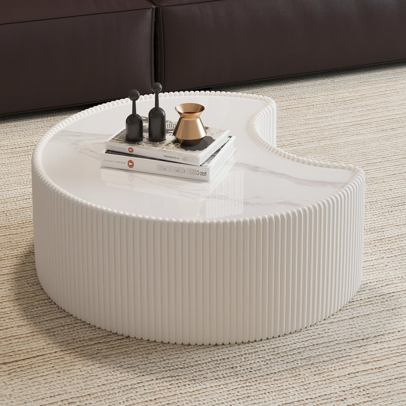 Table moderne avec pierre frittée, motif gris unique, rangement ouvert, aucune table basse élégante en cuir irrégulière, plateau en pierre, polyvalente dans différents espaces de vie