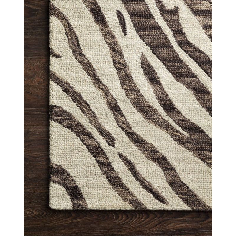 Saifa Hand Hooked Wool Animal Print Indoor Rug, Rectangle 7'9" x 9'9"