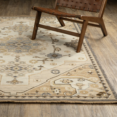 Kuester Old World Medallions Tan/ Grey Wool Blend Area Rug