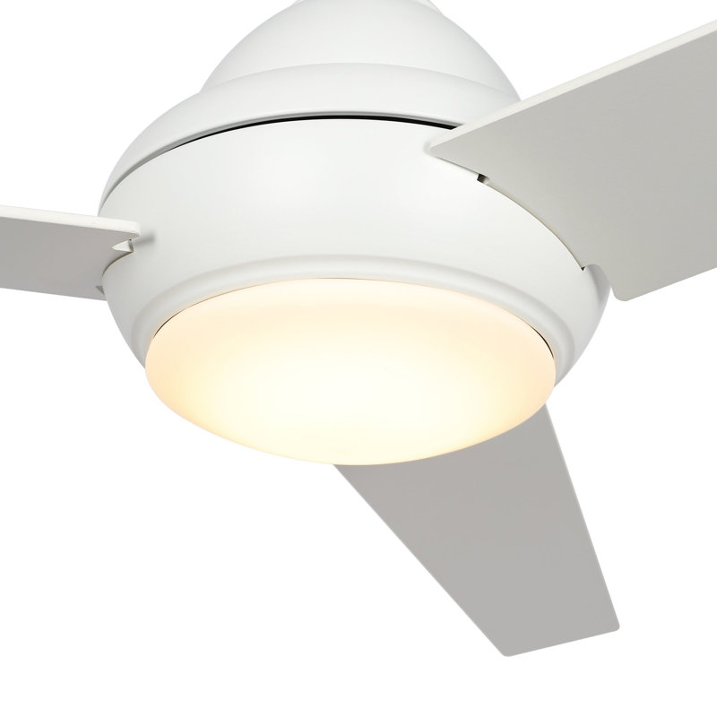 Ventilateur de plafond de 52 po avec télécommande Kendrick, ensemble d'éclairage inclus, Blanc, 200 tr / min