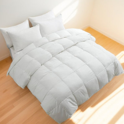 Luxury Home Down Alternative Lightweight Comforter White
